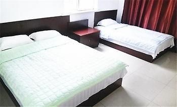 Longtai Star Hotel Qingdao Esterno foto